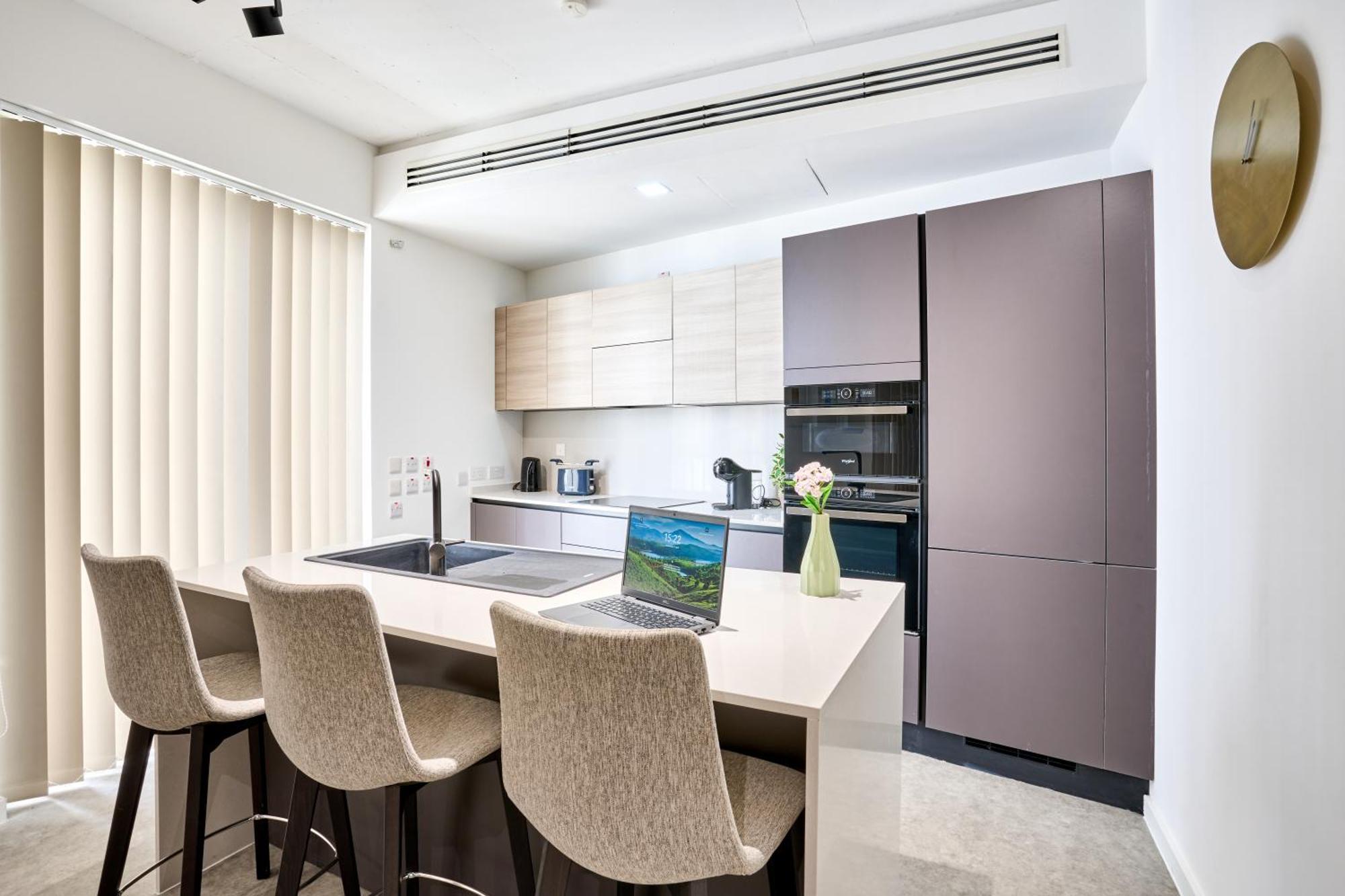 Apartment Stylish In Tigne Point Sliema