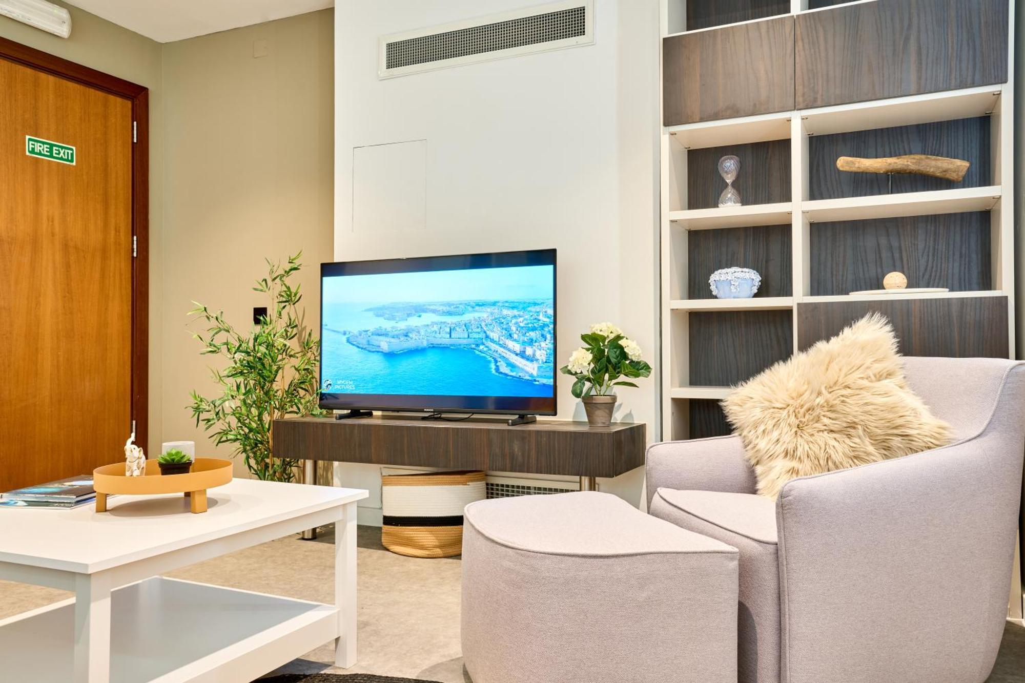 Stylish In Tigne Point Sliema