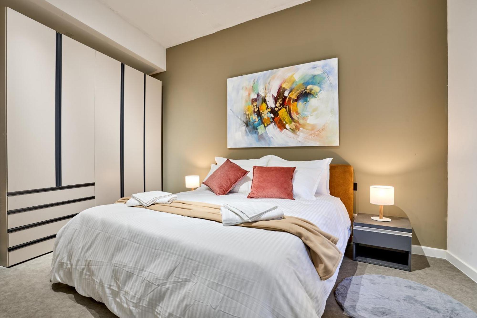 Apartment Stylish In Tigne Point Sliema