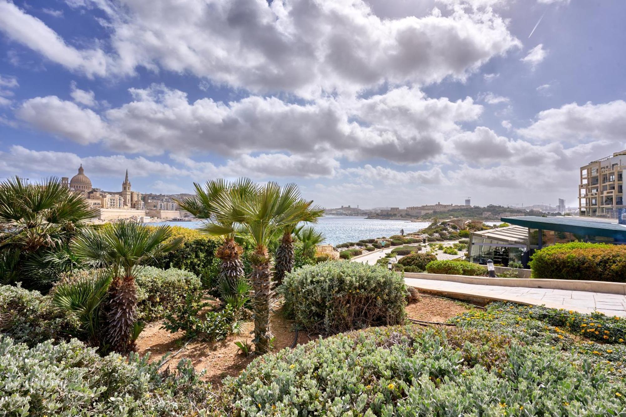 Stylish In Tigne Point Sliema
